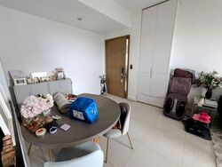 The Palette (D18), Condominium #560435011